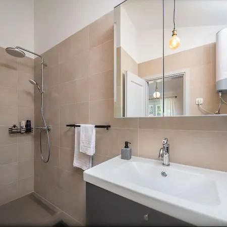 Pensa Villa Kaštela