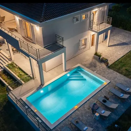 Vila Pensa Kaštela